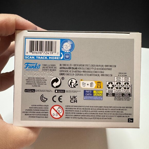 Funko Pop! Bugs Bunny as Buddy the Elf #1450 - Picture 3 of 4